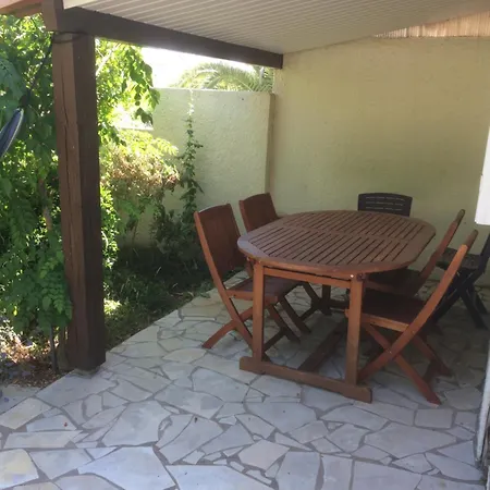 Semesterbostad Maison Complete Cap D'agde Au Calme Avec Jardin Agde