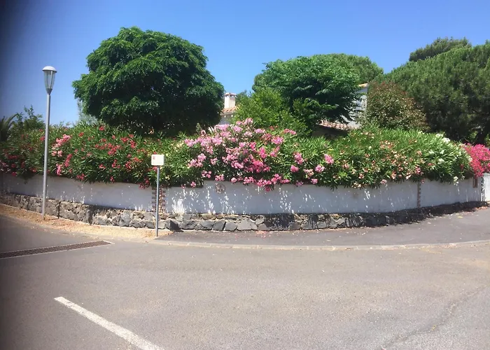 Maison Complete Cap D'agde Au Calme Avec Jardin Agde