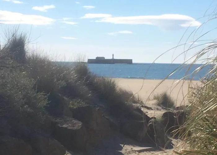 Casa de Férias Maison Complete Cap D'agde Au Calme Avec Jardin Agde