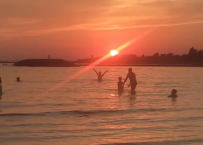 Casa de Férias Maison Complete Cap D'agde Au Calme Avec Jardin Agde